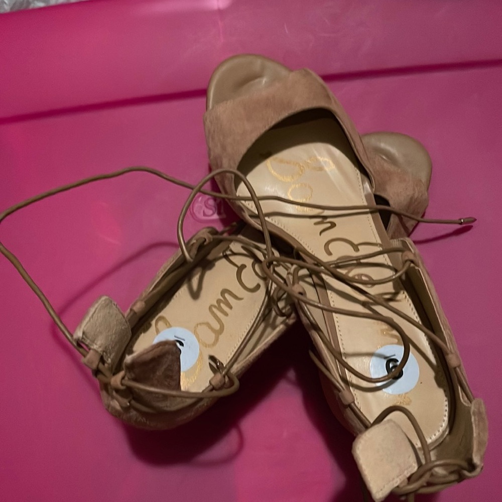 Sam Edelman 2 1/2 inches heal